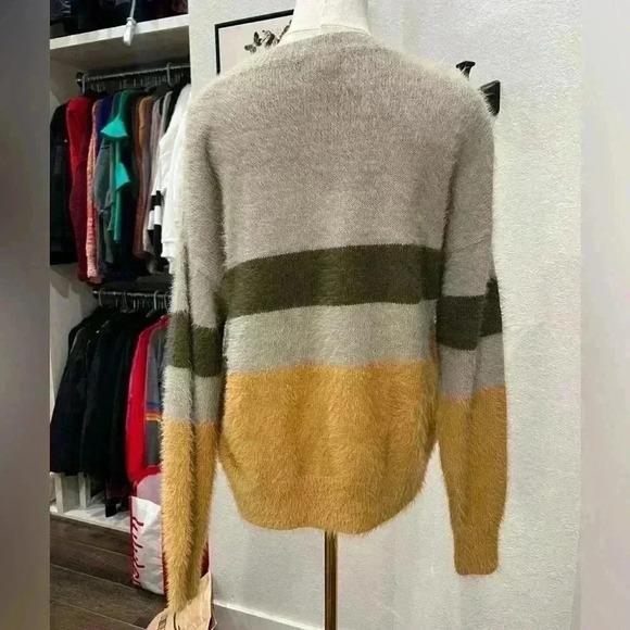 WOVEN HEART Striped Colorblock Fuzzy Sweater Size Small Women - Picture 5 of 7